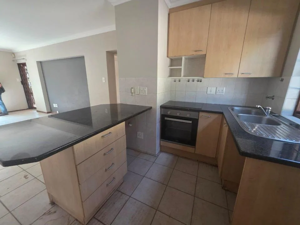 2 Bedroom Apartment / flat to rent in Bryanston
