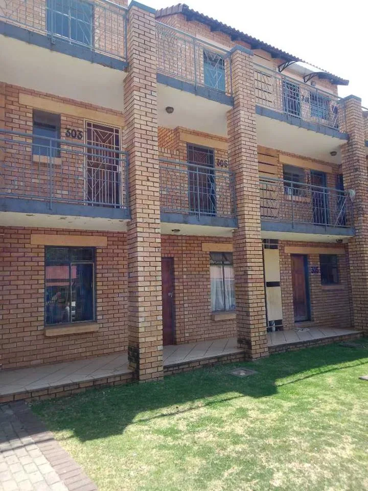 0.5 Bedroom Apartment / flat to rent in Karenpark