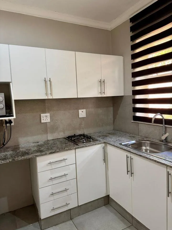 0.5 Bedroom Apartment / flat to rent in Meer En See
