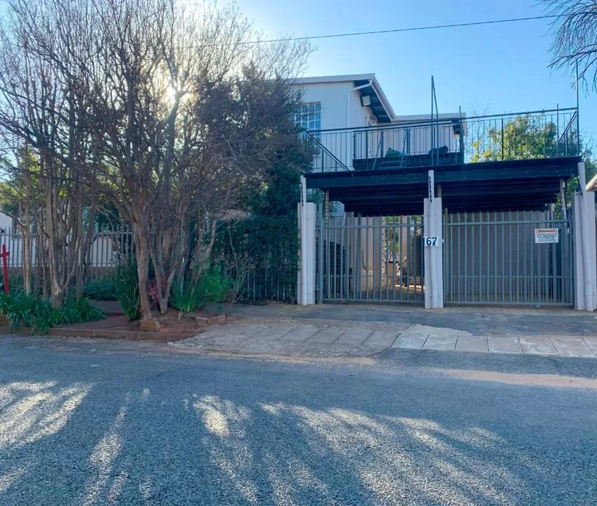 12 Bedroom House to rent in Auckland Park