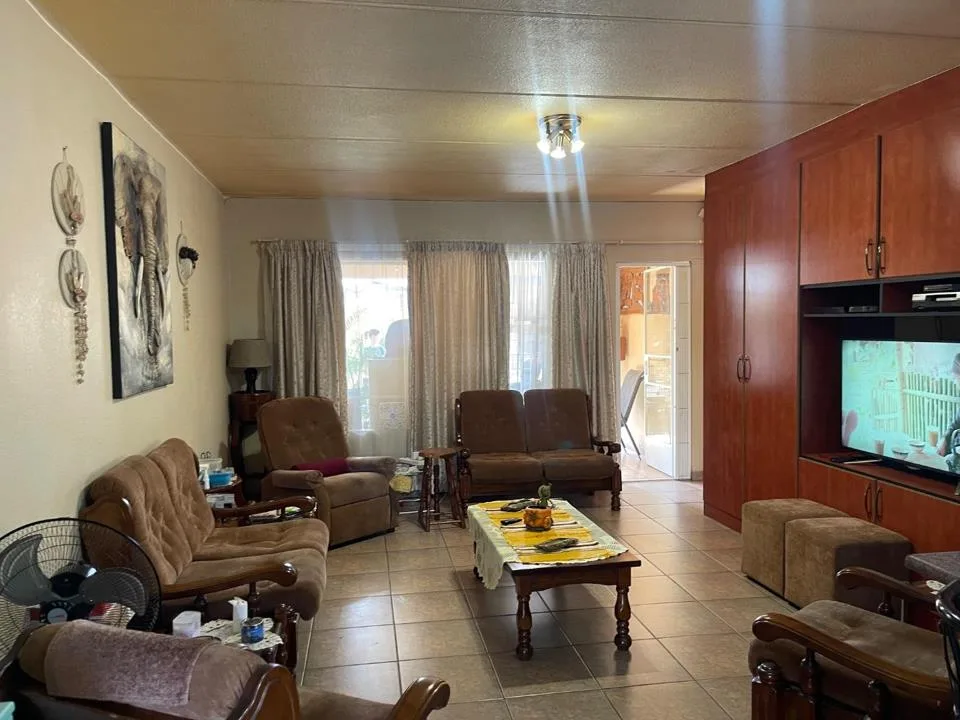 2 Bedroom Apartment / flat to rent in Vanderbijlpark SE 2