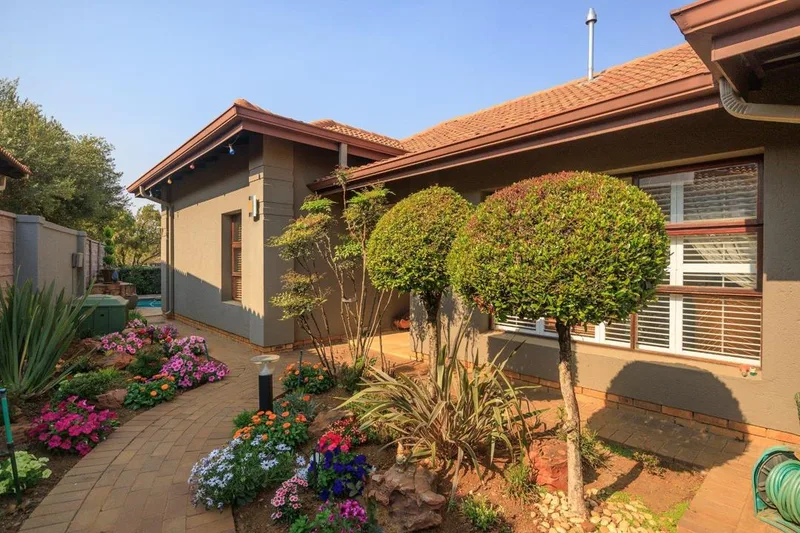 4 Bedroom House for sale in Pecanwood