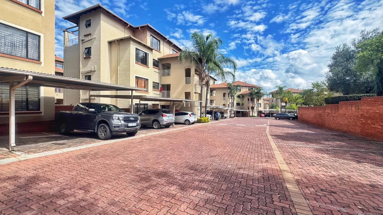 3 Bedroom Apartment / flat to rent in Sunninghill