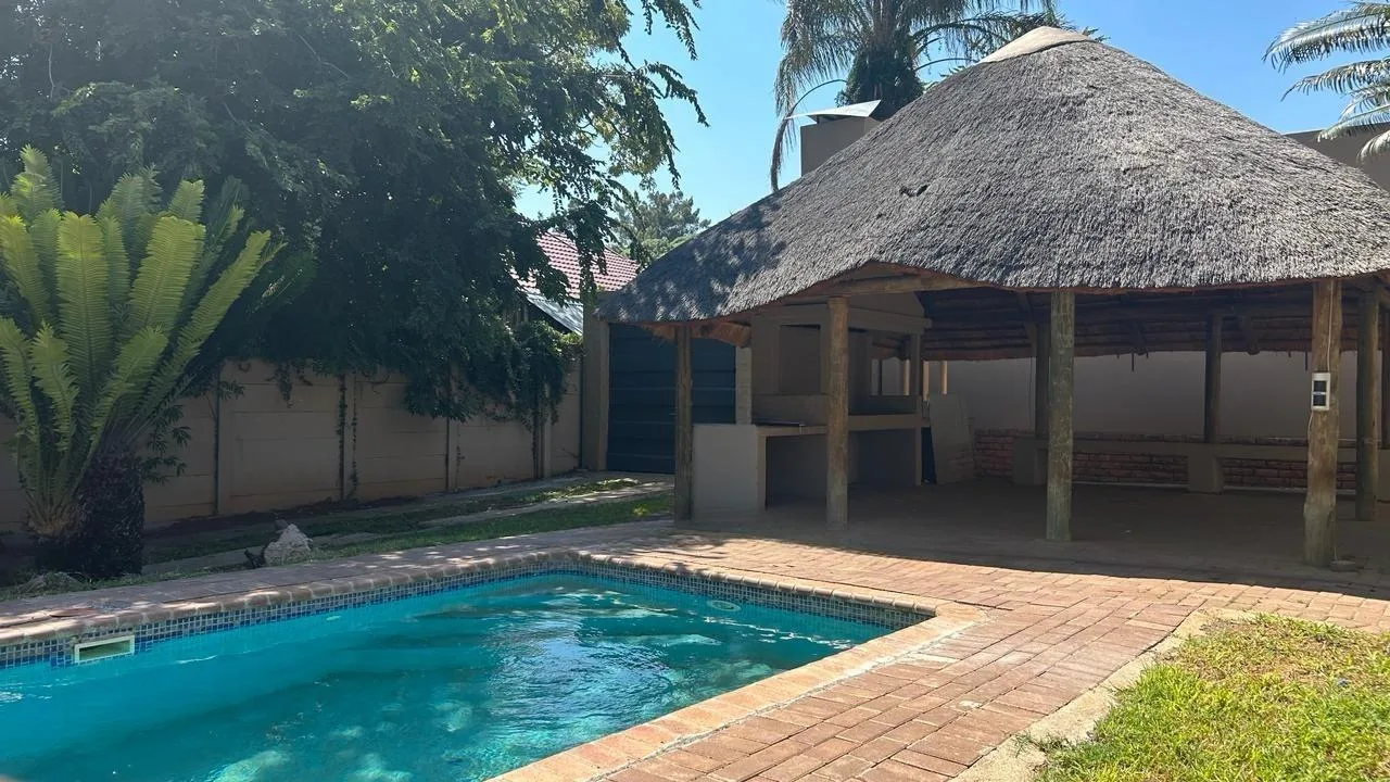 5 Bedroom House for sale in Protea Park