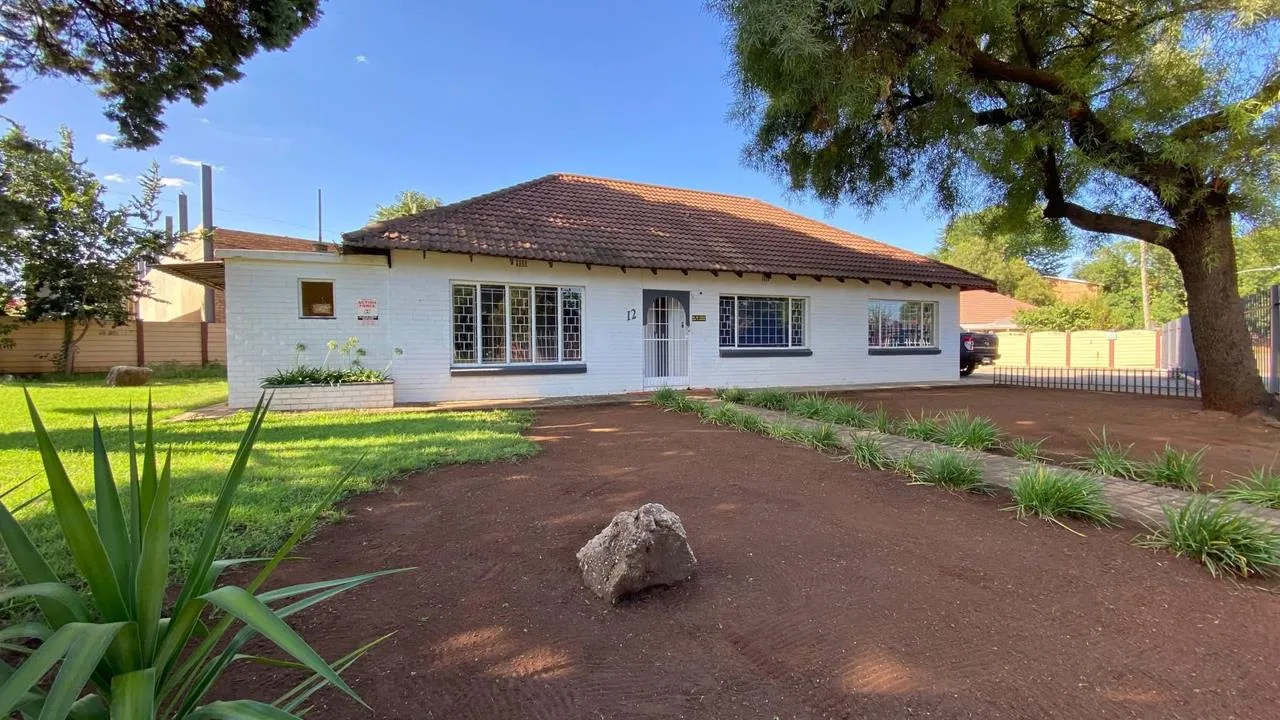 3 Bedroom House for sale in Stilfontein Ext 1