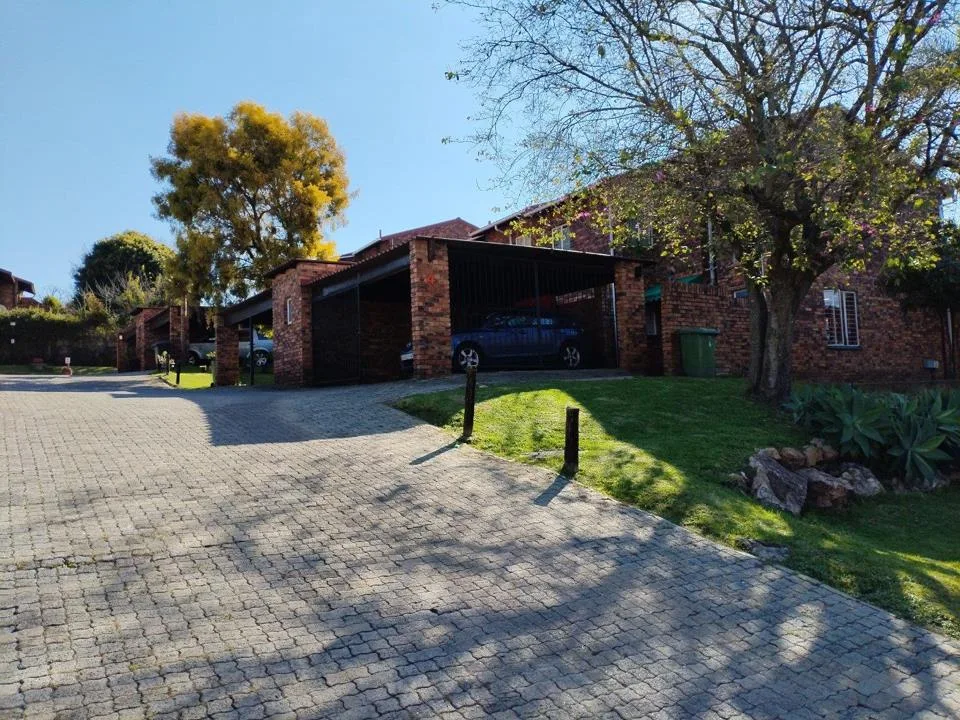 4 Bedroom Townhouse to rent in Buccleuch