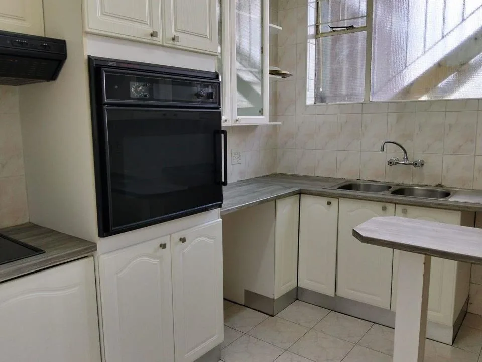 3 Bedroom Apartment / flat to rent in Bedford Gardens
