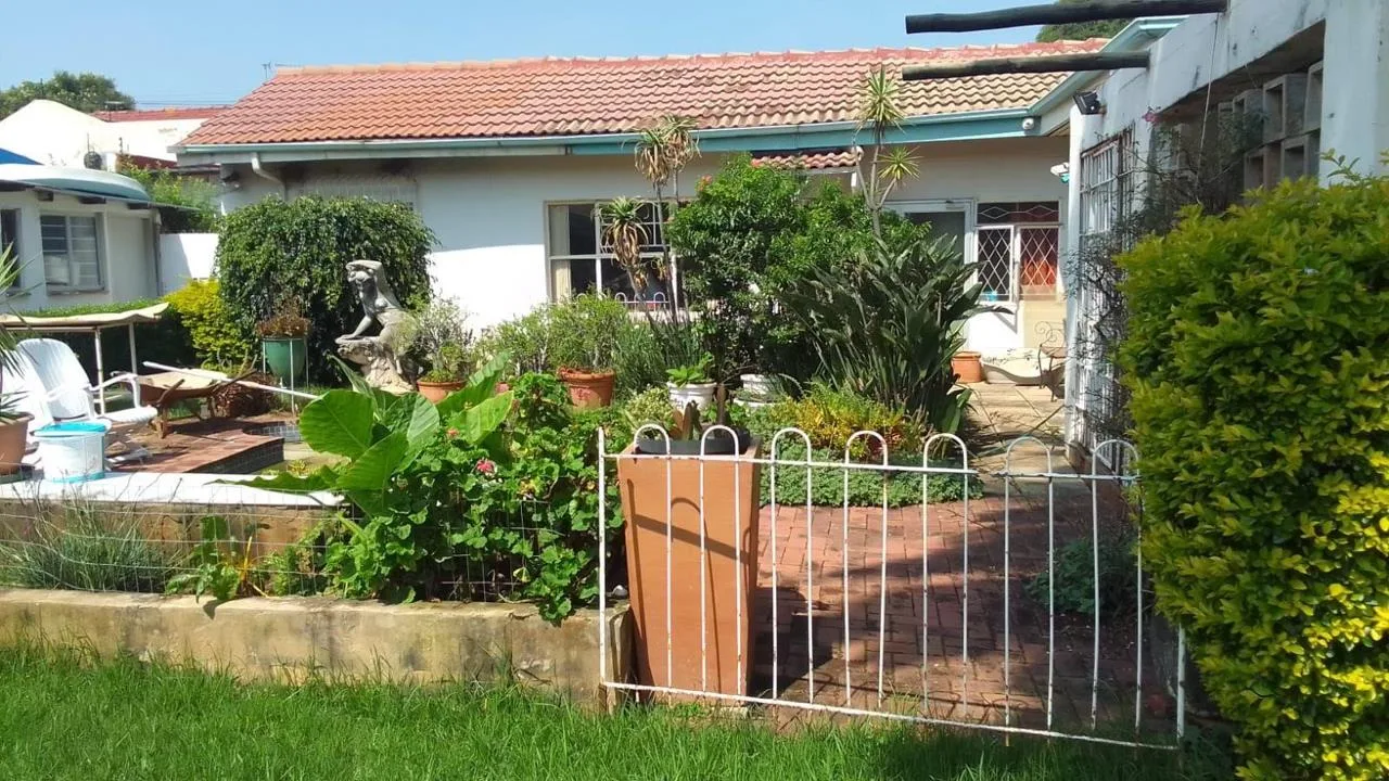 2 Bedroom House to rent in Sydenham