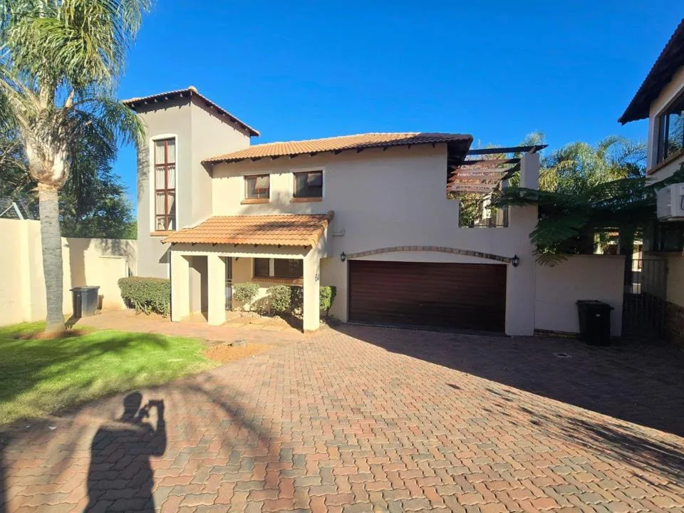 3 Bedroom Townhouse to rent in Glenvista