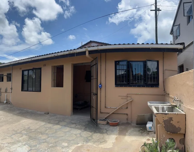 Property to rent in Trenance Park