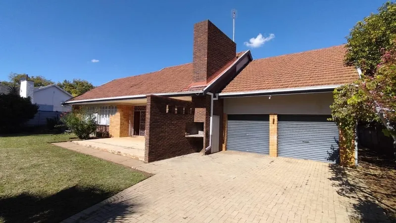 3 Bedroom House for sale in Irene Park