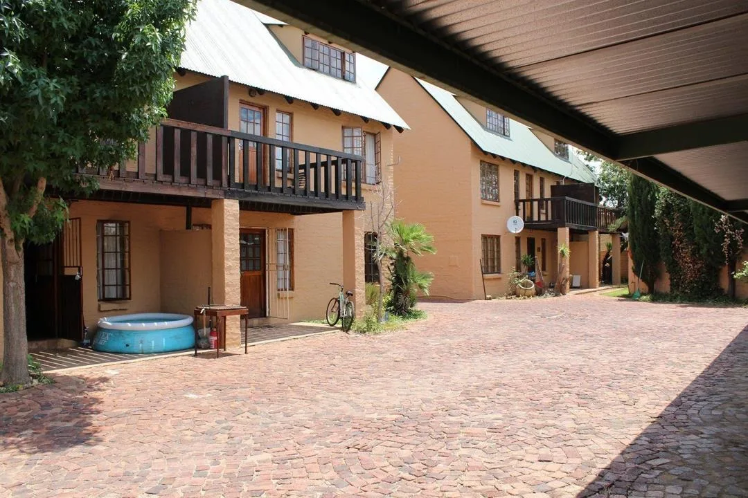 2 Bedroom Apartment / flat for sale in Kannoniers Park