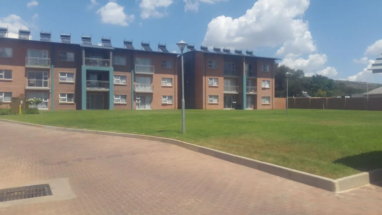 2 Bedroom Townhouse to rent in Montana Park