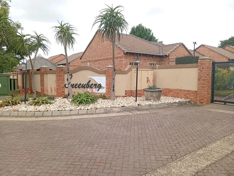 2 Bedroom Townhouse to rent in Equestria