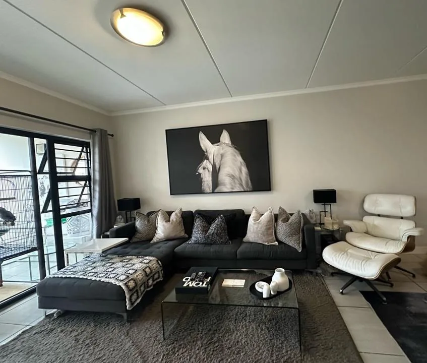 3 Bedroom Apartment / flat to rent in Waterfall