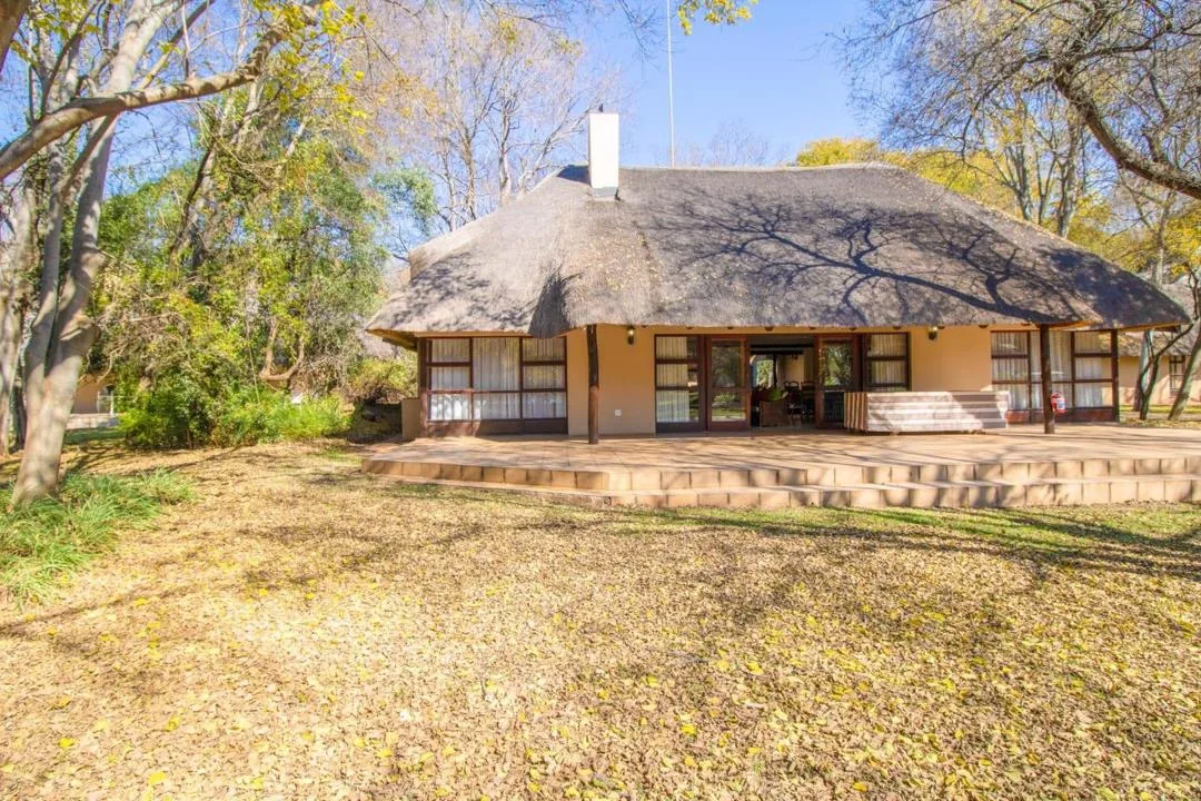 7 Bedroom House for sale in Lakeland Estate