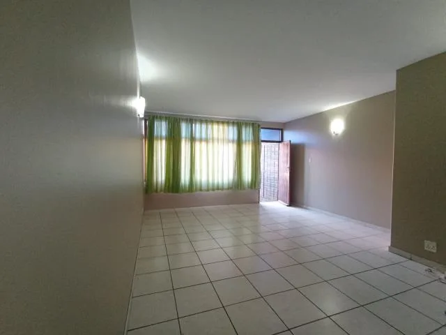 2 Bedroom Apartment / flat to rent in Silverfields