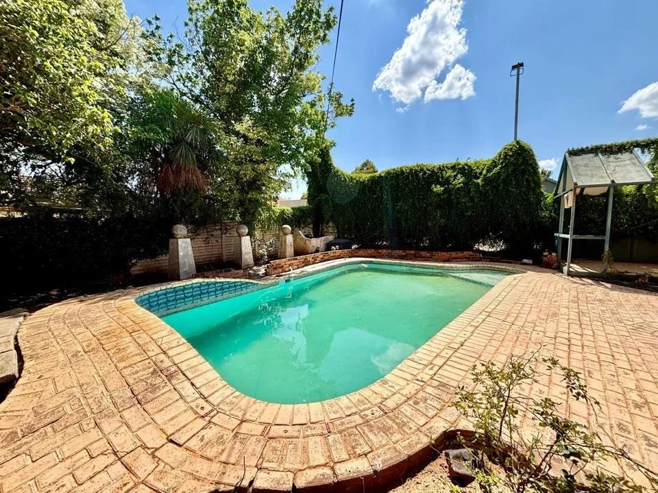 4 Bedroom House for sale in Lichtenburg