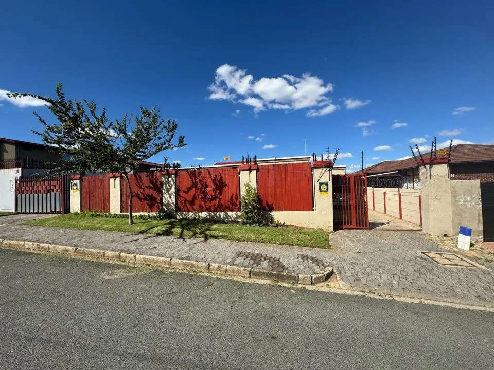 3 Bedroom House to rent in Westdene