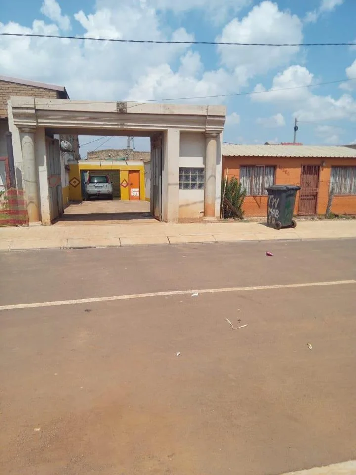 House for sale in Orange Farm