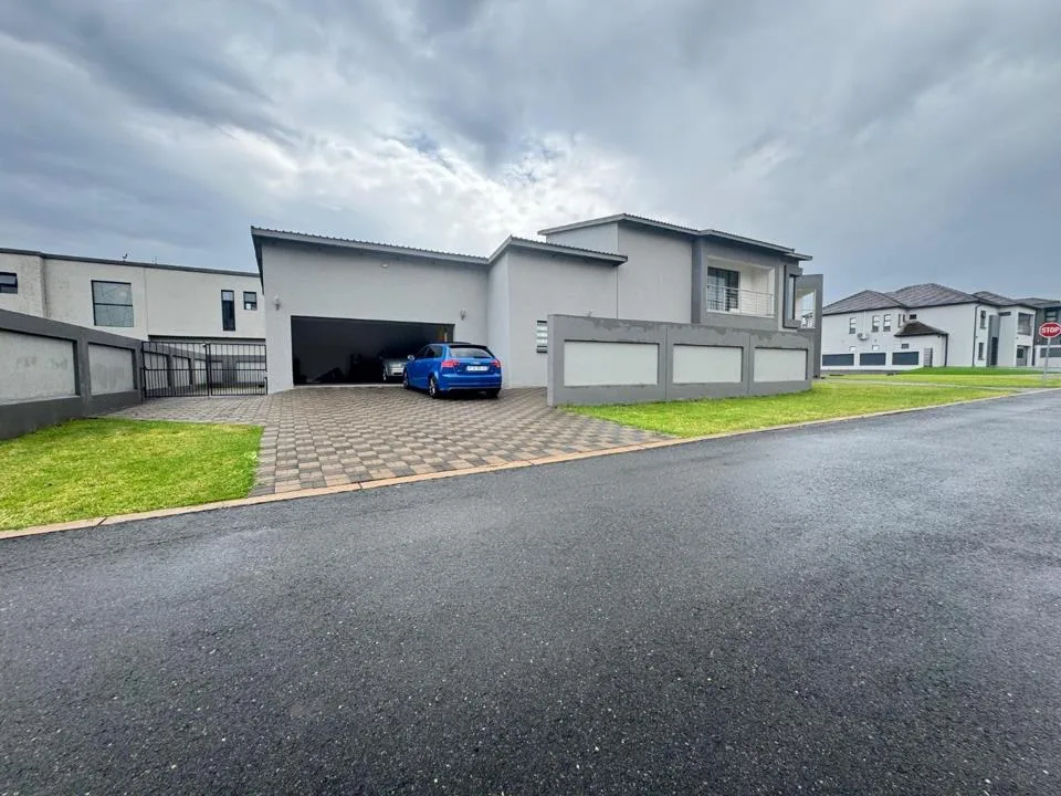 4 Bedroom Townhouse to rent in Zambezi Manor Lifestyle Estate