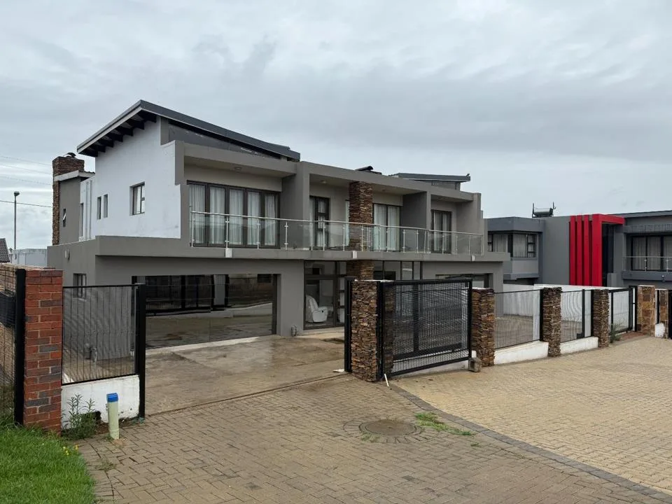 5 Bedroom House to rent in Clayville