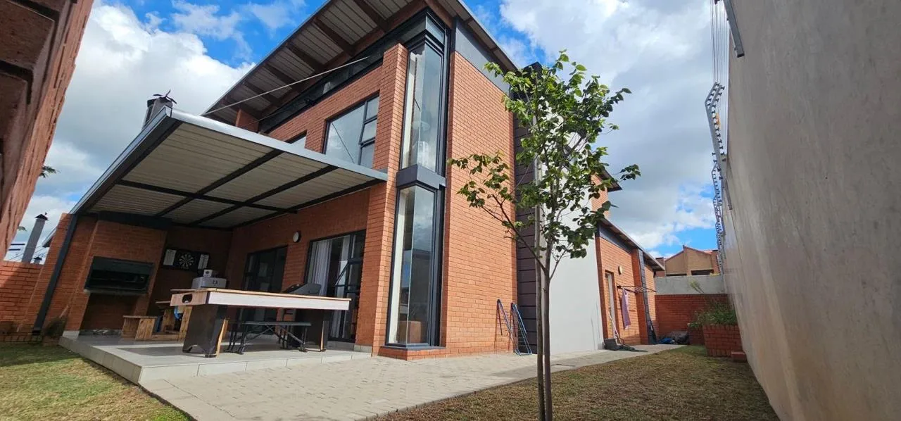 3 Bedroom Townhouse to rent in Six Fountains Residential Estate