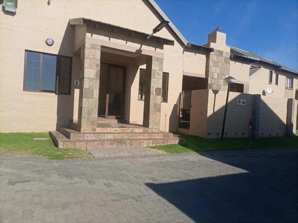 3 Bedroom Townhouse to rent in Noordwyk