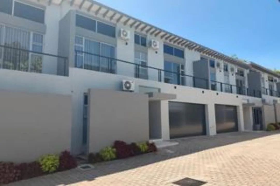 5 Bedroom House to rent in Hyde Park