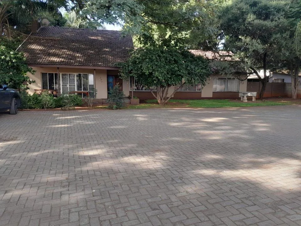 7 Bedroom House for sale in Rustenburg Central