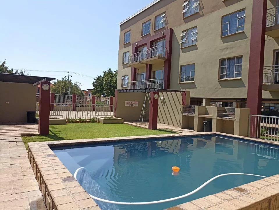 1 Bedroom Apartment / flat for sale in Bult South