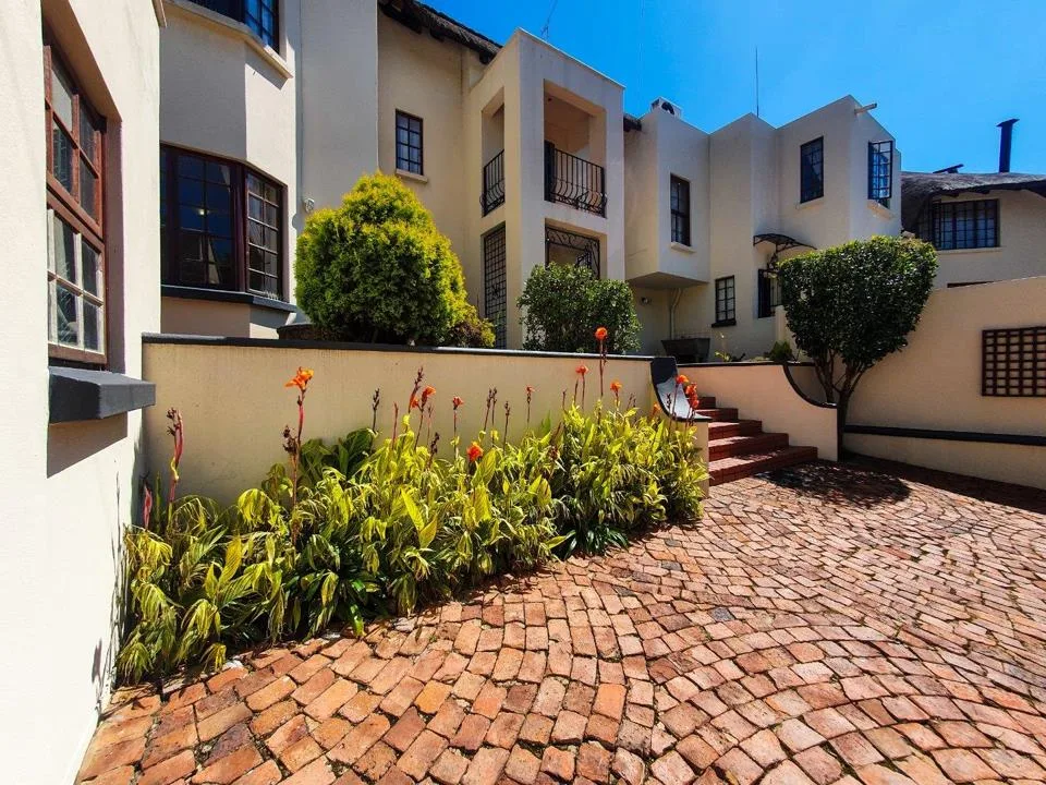 2 Bedroom Apartment / flat to rent in Waterkloof Ridge