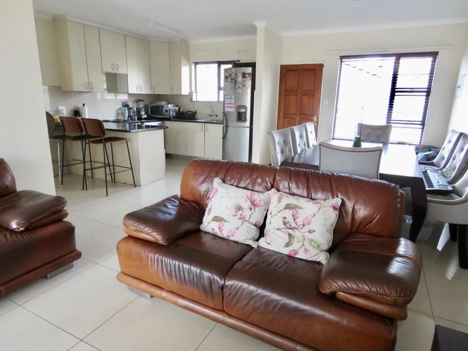 3 Bedroom Townhouse to rent in Valley View Estate