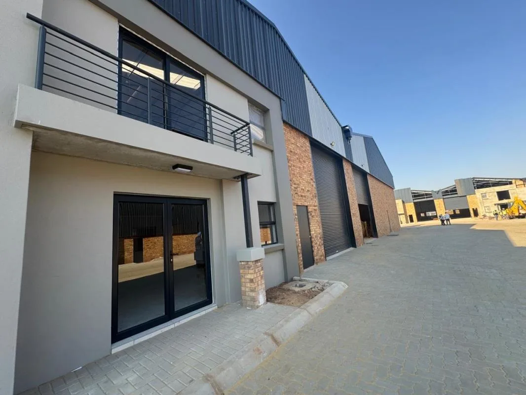 414 m² Industrial space in Hughes