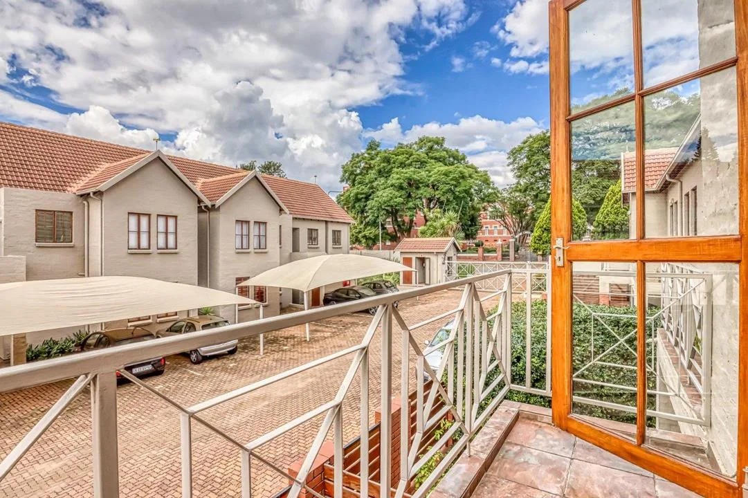 1 Bedroom Apartment / flat to rent in Saxonwold