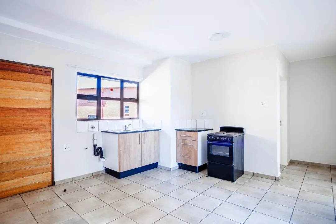 2 Bedroom Apartment / flat to rent in Kempton Park Central