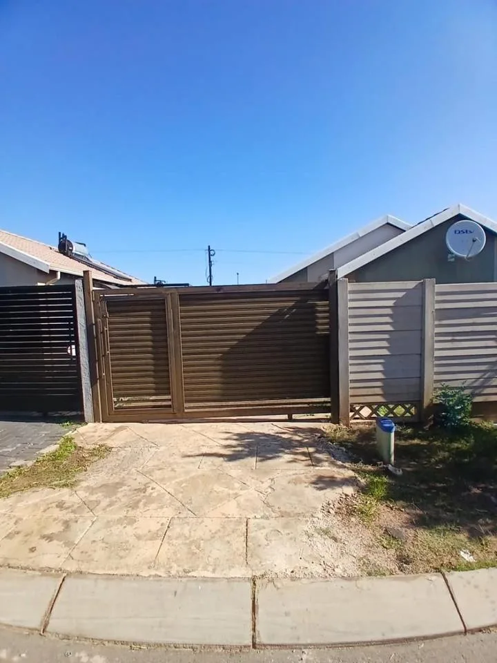 3 Bedroom House to rent in Sky City