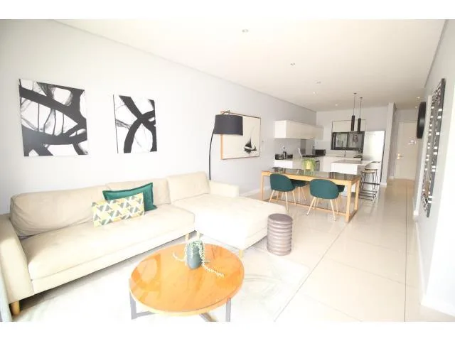 2 Bedroom Apartment / flat to rent in Rosebank