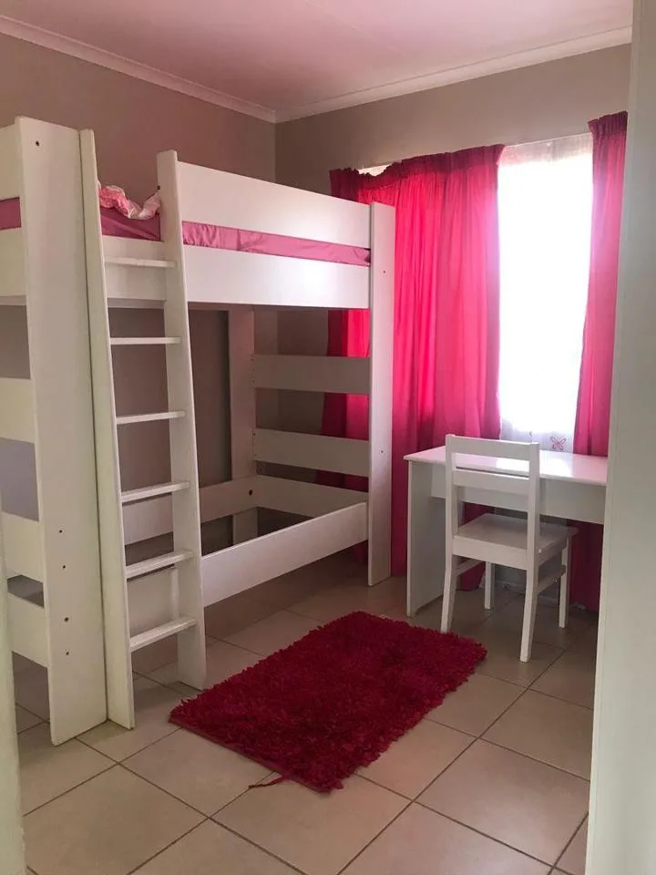 2 Bedroom Apartment / flat to rent in Montana