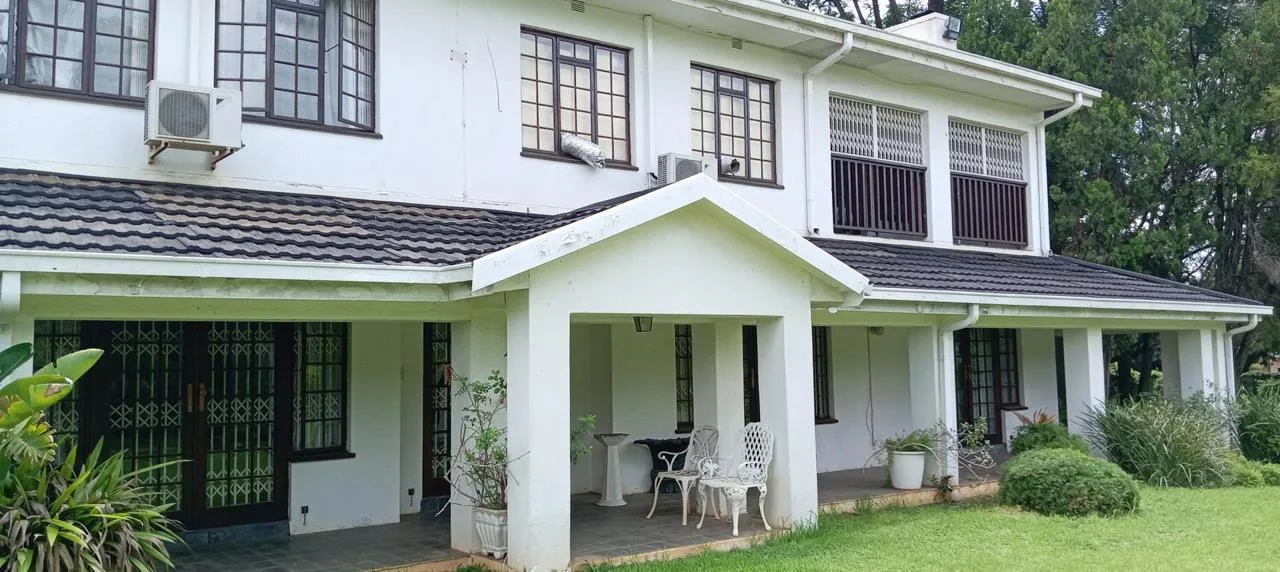4 Bedroom House for sale in Mooinooi