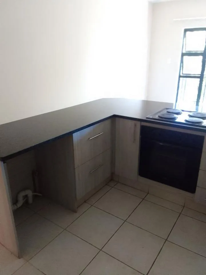 2 Bedroom Apartment / flat to rent in Montana