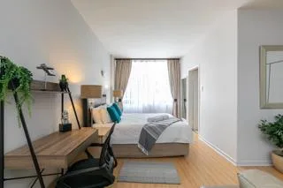 0.5 Bedroom Apartment / flat to rent in Illovo