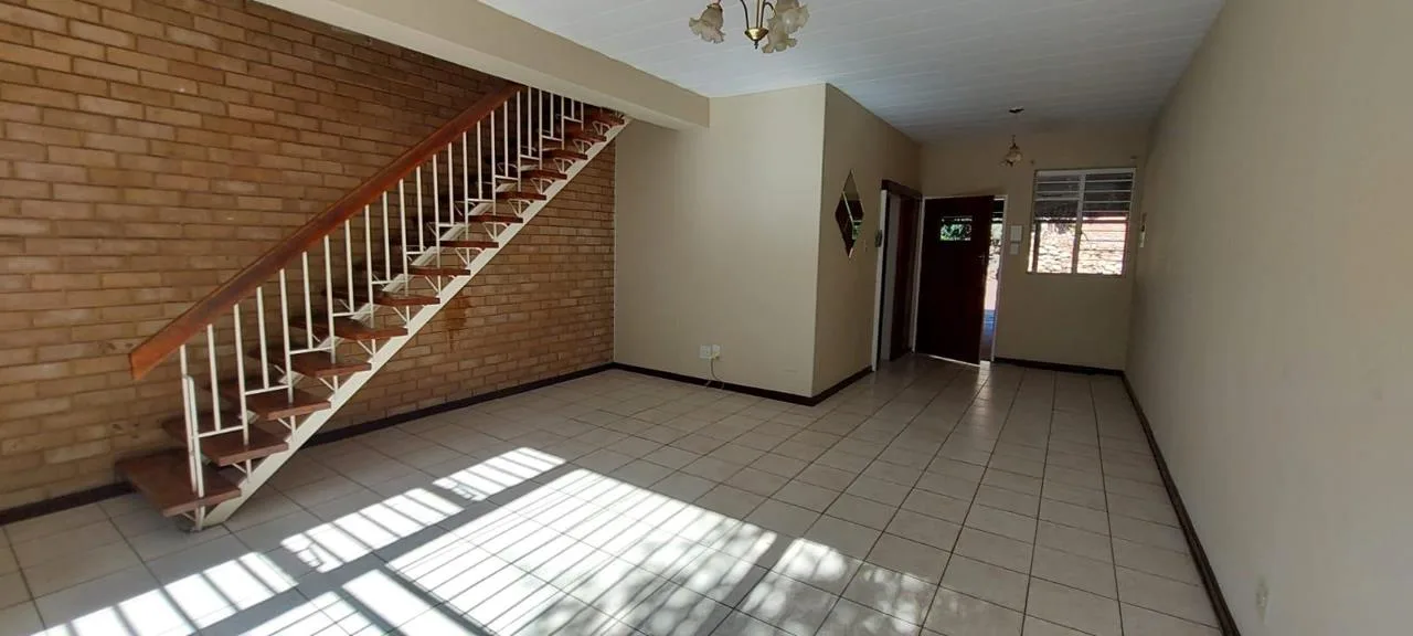 2 Bedroom Townhouse to rent in Eldoraigne