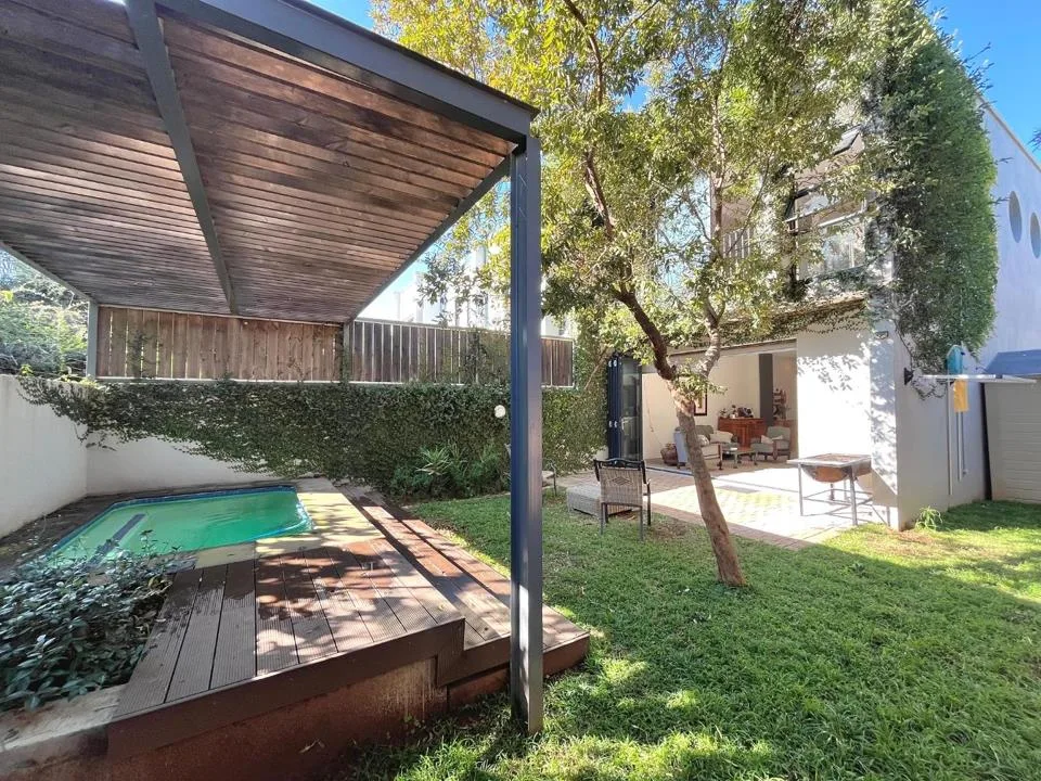 2 Bedroom Apartment / flat to rent in Menlo Park