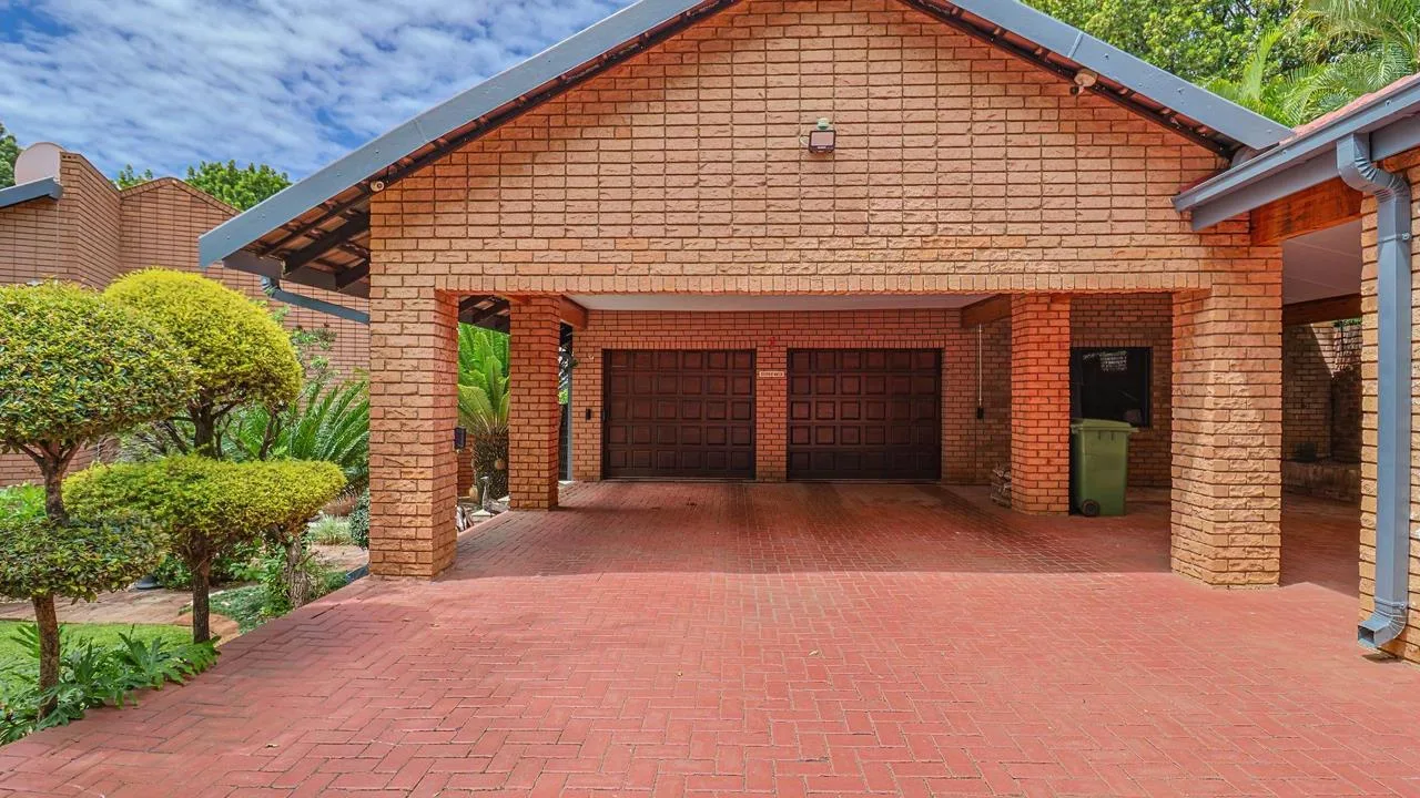 4 Bedroom House for sale in Cashan
