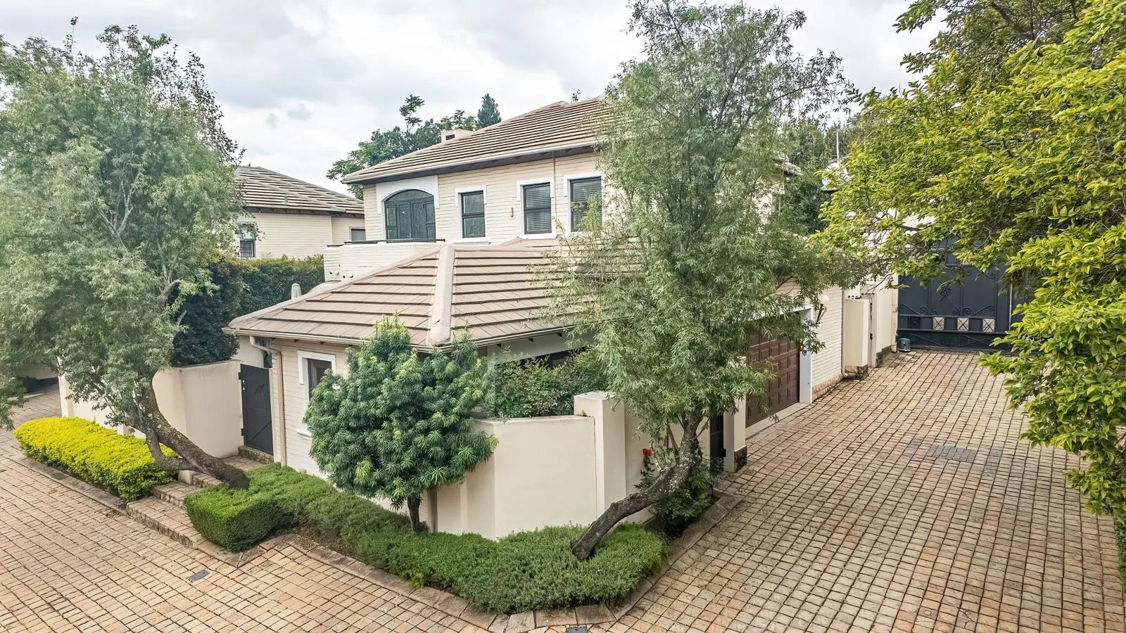 Property to rent in Woodmead