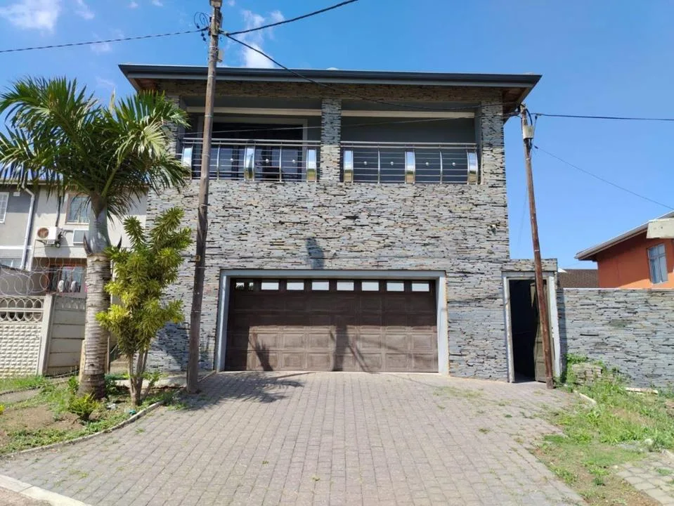 5 Bedroom House for sale in Phoenix Industrial