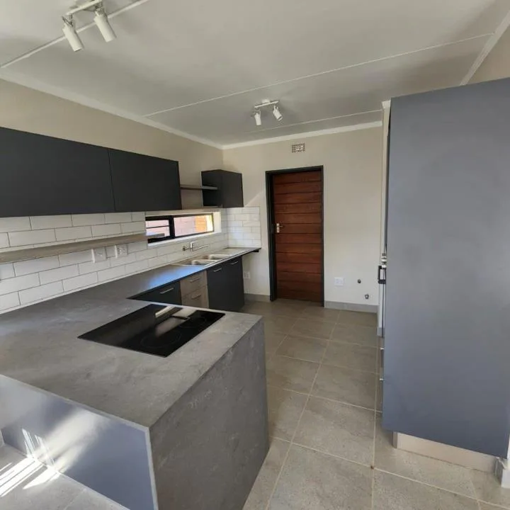 3 Bedroom Townhouse to rent in Zambezi Manor Lifestyle Estate