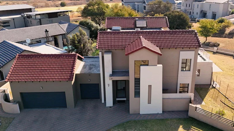 4 Bedroom House in Copperleaf Estate