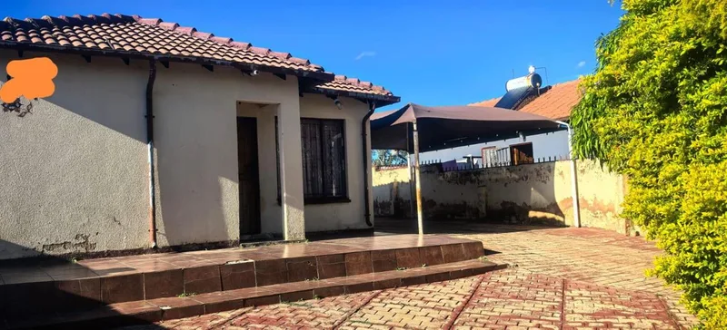 2 Bedroom House to rent in Soshanguve UU